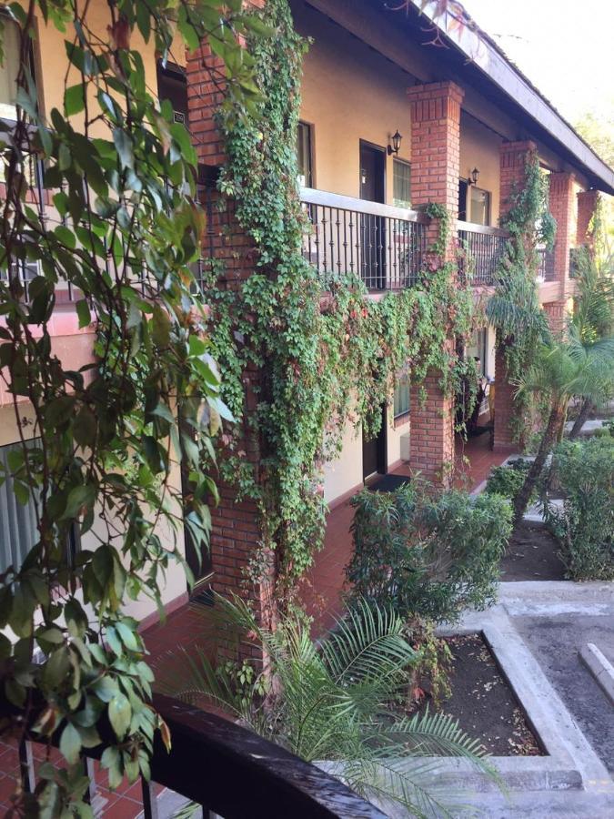 Hotel Siesta Real Mexicali Ngoại thất bức ảnh