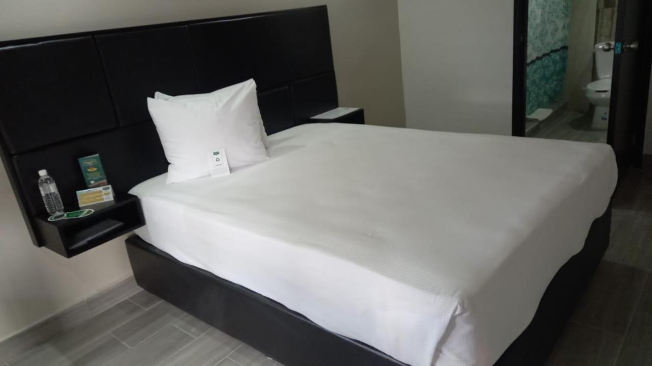 Hotel Siesta Real Mexicali Ngoại thất bức ảnh