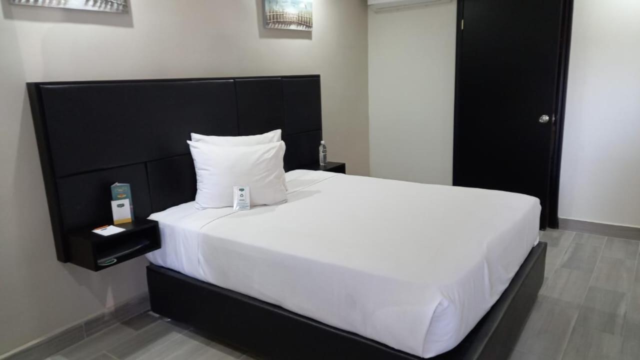 Hotel Siesta Real Mexicali Ngoại thất bức ảnh