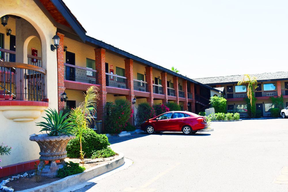 Hotel Siesta Real Mexicali Ngoại thất bức ảnh
